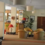 La Segaliere Spa Bar מלון קז'אר