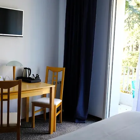 La Segaliere Spa Bar 3* קז'אר