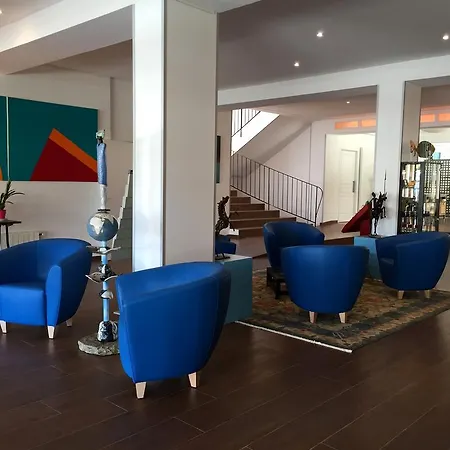Blue Hotel